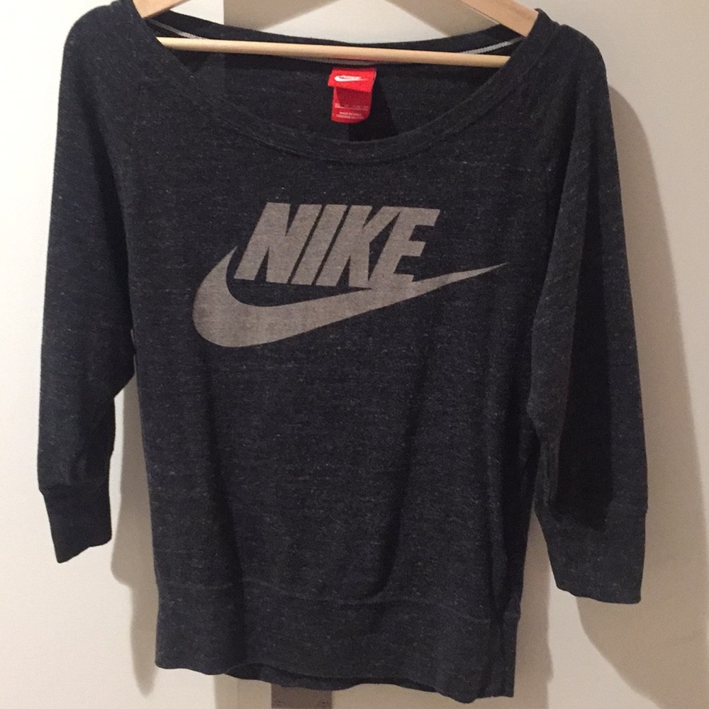Nike raglan logo top sz XS